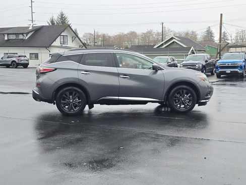 Used 2018 Nissan Murano SV w/ Premium Package image 7