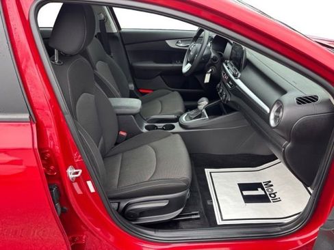 Certified 2023 Kia Forte LXS w/ LXS Technology Package image 11