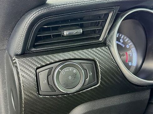 Used 2019 Ford Mustang Coupe image 17