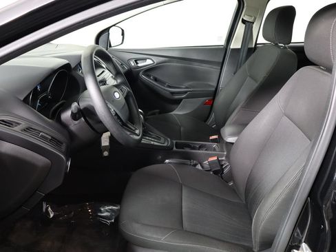 Used 2015 Ford Focus SE FWD image 14