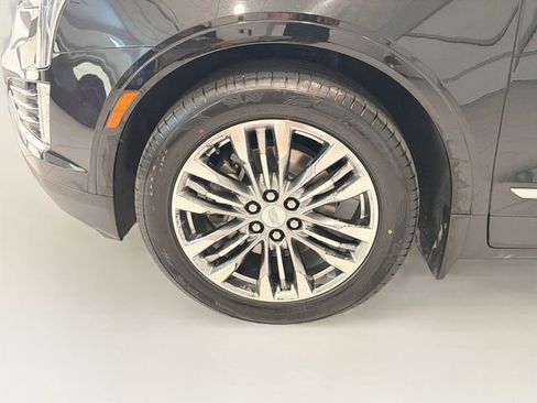 Used 2017 Cadillac XT5 Premium Luxury w/ LPO, Wheel Lock Package FWD image 26