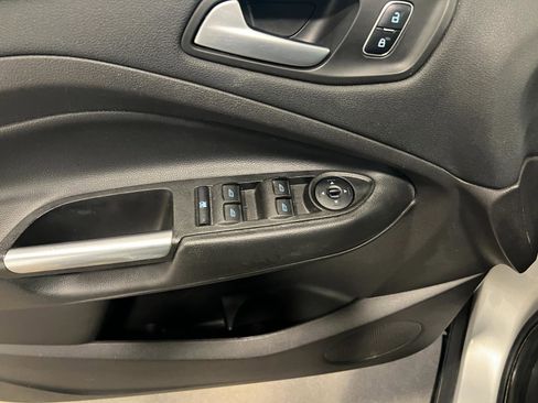 Used 2017 Ford Escape SE AWD/4WD image 26