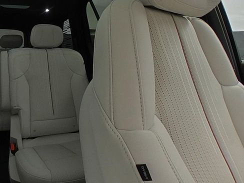 New 2026 Cadillac Vistiq Luxury image 34