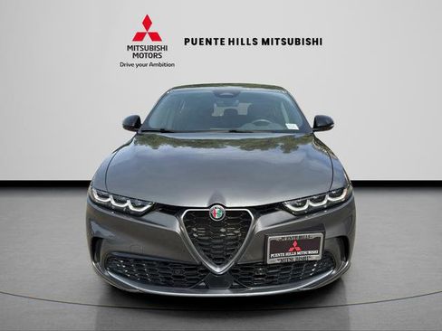 Used 2024 Alfa Romeo Tonale Ti w/ Premium Interior Package AWD/4WD image 2
