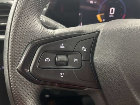 Used 2024 Chevrolet TrailBlazer LT AWD/4WD image 23