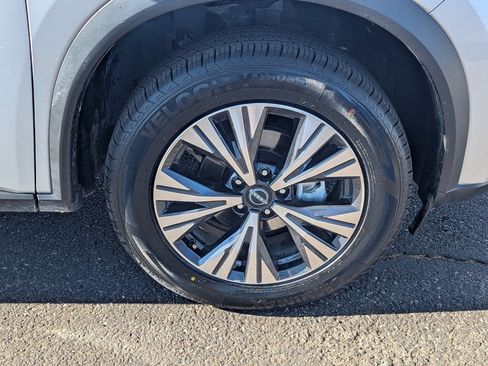 Certified 2023 Nissan Rogue SV image 10