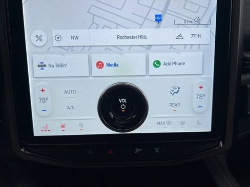 Used 2023 Ford Expedition Platinum image 32