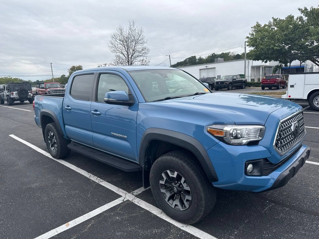 Used 2019 Toyota Tacoma TRD Off-Road AWD/4WD image 2