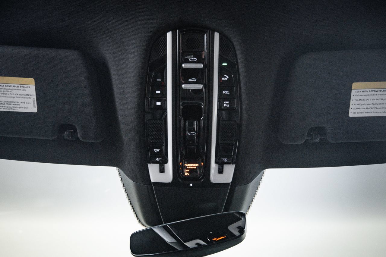 Certified 2023 Porsche Panamera image 20