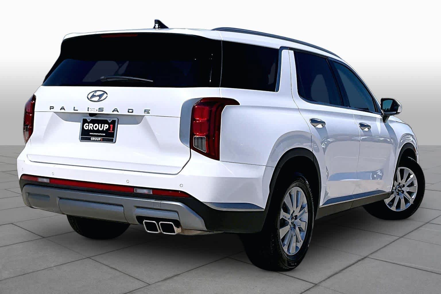 Used 2025 Hyundai Palisade SEL FWD image 13