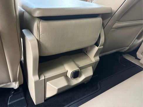 Used 2015 Ford F150 Lariat AWD/4WD image 26