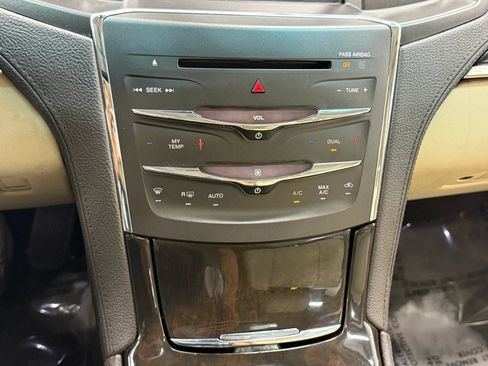 Used 2013 Lincoln MKS AWD image 33