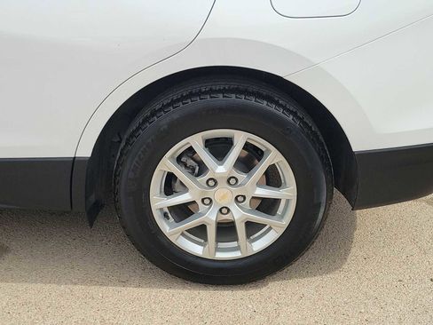 Used 2024 Chevrolet Equinox LT image 4
