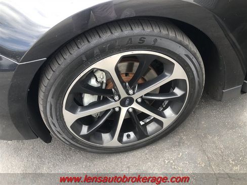 Used 2014 Ford Taurus SHO w/ Equipment Group 401A AWD/4WD image 23