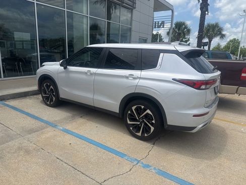 Used 2024 Mitsubishi Outlander SE FWD image 4