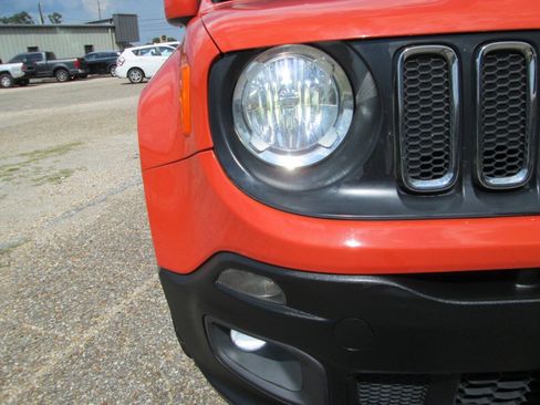 Used 2015 Jeep Renegade Latitude AWD/4WD image 73