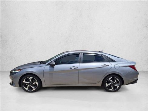 Used 2023 Hyundai Elantra Limited FWD image 8
