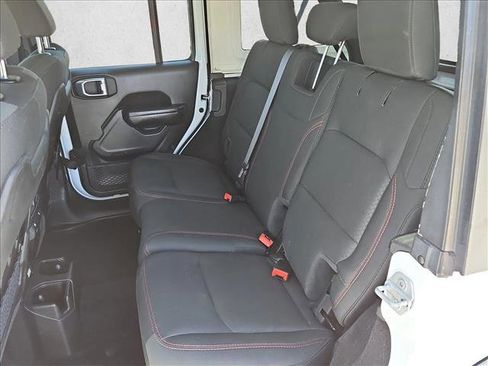 Used 2021 Jeep Wrangler Unlimited Rubicon AWD/4WD image 19