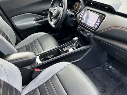 Used 2023 Nissan Kicks SR w/ SR Premium Package image 17
