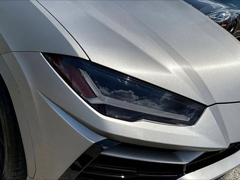 Used 2021 Lamborghini Urus AWD/4WD image 33