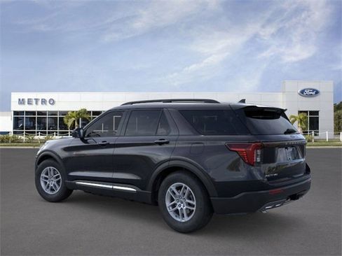 New 2025 Ford Explorer Active w/ Active Comfort Package image 4