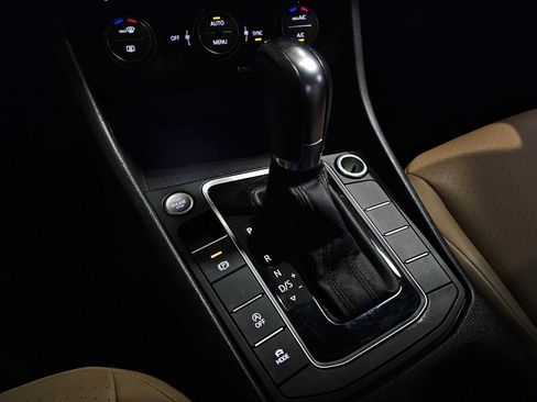 Used 2019 Volkswagen Jetta SEL image 31