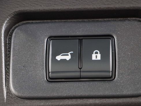 Used 2024 Nissan Rogue SV image 29