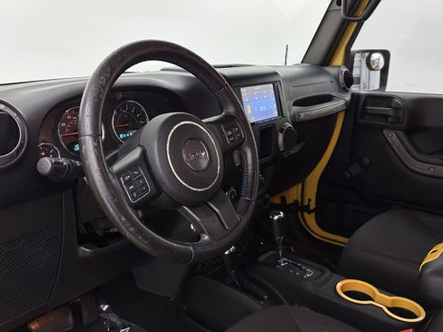 Used 2015 Jeep Wrangler Unlimited Sport w/ Connectivity Group image 7