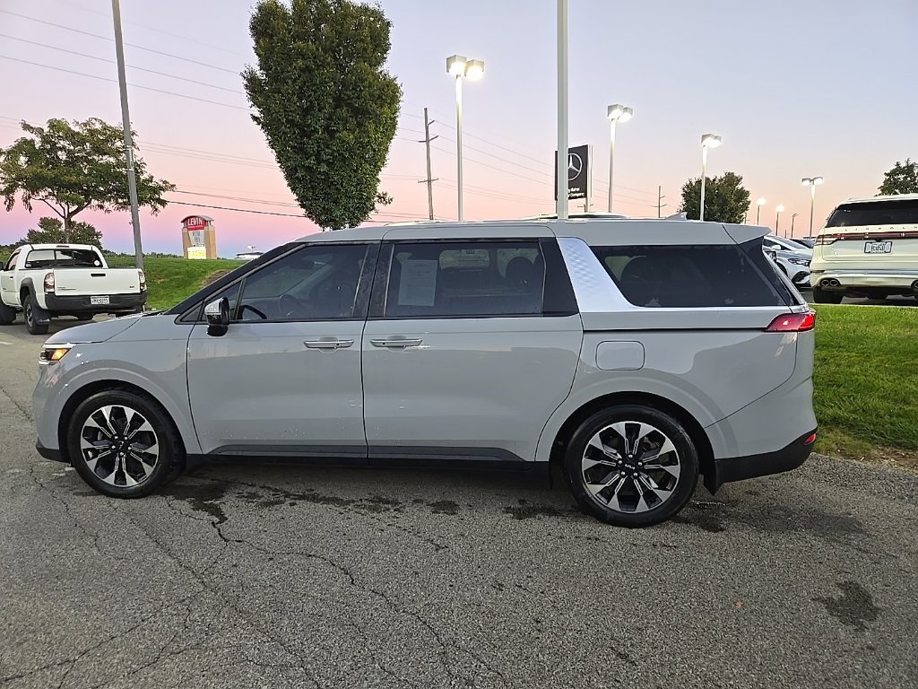 Certified 2024 Kia Carnival EX FWD image 9