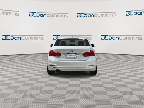 Used 2018 BMW 330i xDrive Sedan AWD/4WD image 7