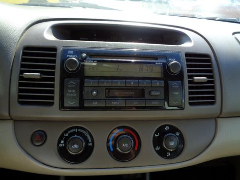 Used 2003 Toyota Camry LE image 20