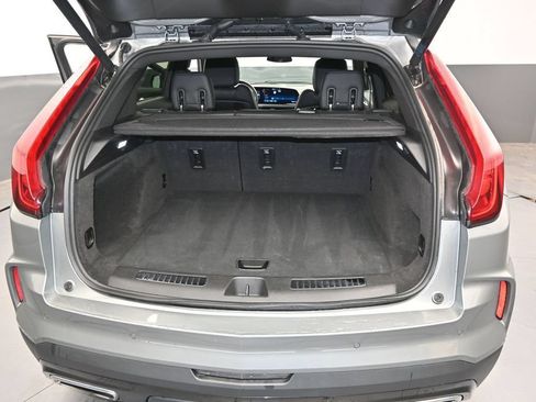 Used 2025 Cadillac XT4 Premium Luxury FWD image 11