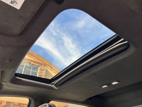 Used 2025 GMC Sierra 2500 AT4X image 25