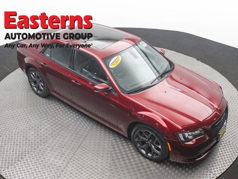 Used 2023 Chrysler 300 S image 3
