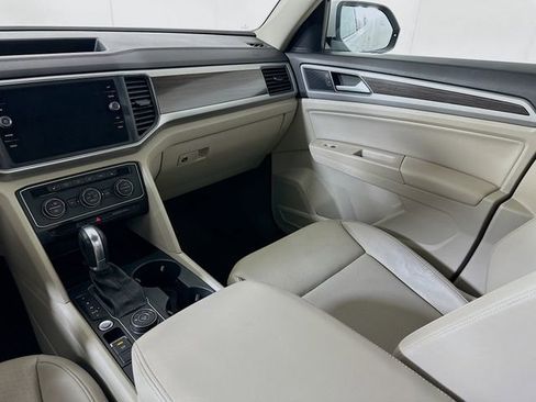 Used 2019 Volkswagen Atlas SE w/ Towing Package image 23