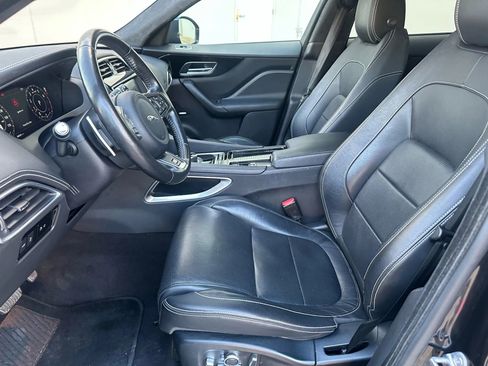 Used 2019 Jaguar F-PACE S image 16