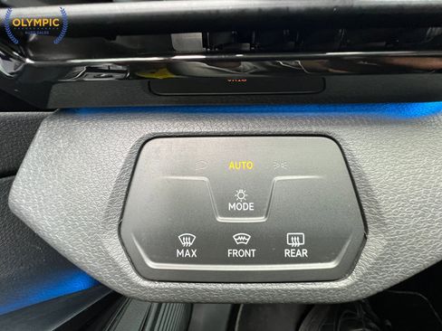 Used 2021 Volkswagen ID.4 Pro AWD/4WD image 33