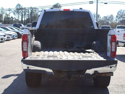 Used 2020 Ford F250 Lariat w/ Chrome Package image 9