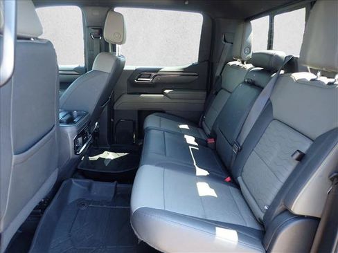 Used 2022 Chevrolet Silverado 1500 ZR2 w/ Technology Package AWD/4WD image 8