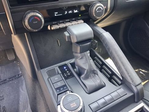 Used 2026 Toyota 4Runner SR5 AWD/4WD image 20