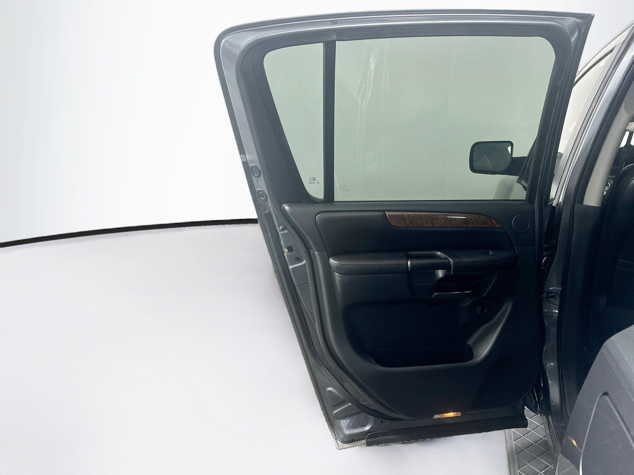 Used 2014 Nissan Armada SL RWD image 25