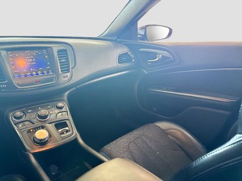 Used 2016 Chrysler 200 S w/ Navigation & Sound Group I FWD image 21