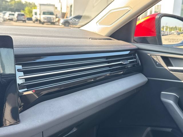 Used 2026 Volkswagen Jetta SE FWD image 37