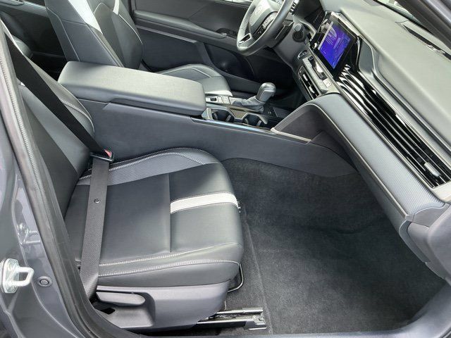 Used 2025 Toyota Camry SE FWD image 20