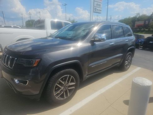Used 2019 Jeep Grand Cherokee Limited w/ Luxury Group II AWD/4WD image 2