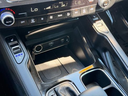 Used 2024 Kia Telluride EX w/ EX Captain's Chair Package FWD image 39