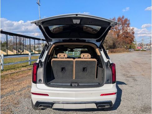 Used 2020 Cadillac XT6 Premium Luxury w/ Platinum Package image 13