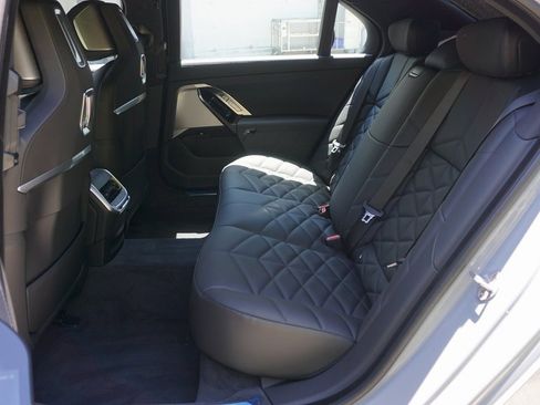 New 2025 BMW 740i image 17