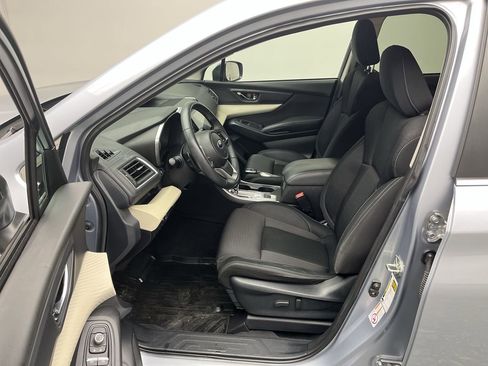 Used 2019 Subaru Ascent Premium image 3