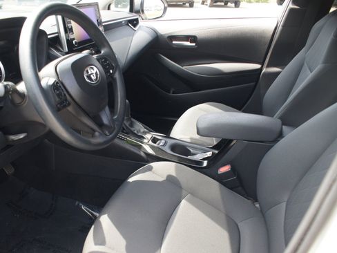 Used 2021 Toyota Corolla LE w/ Carpet Mat Package (TMS) FWD image 11